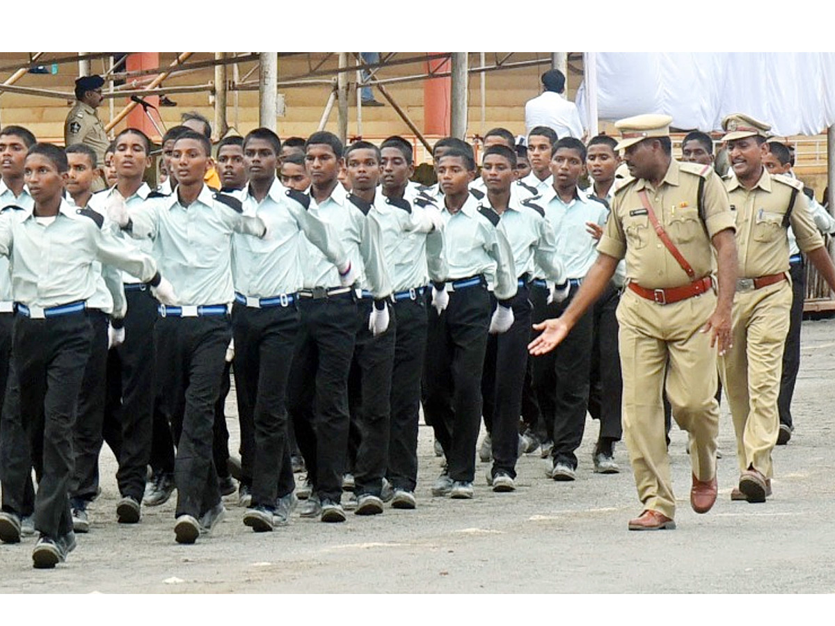 Police Parade Rehearsal photo Gallery - Sakshi7