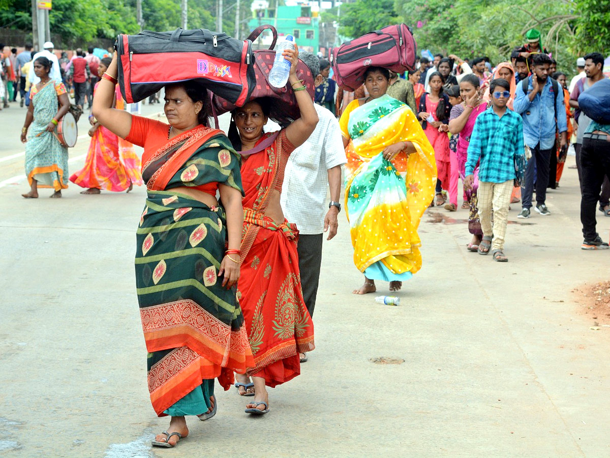 Rottela Panduga Begins in Nellore Photos - Sakshi22