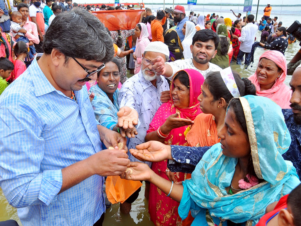 Rottela Panduga Begins in Nellore Photos - Sakshi4