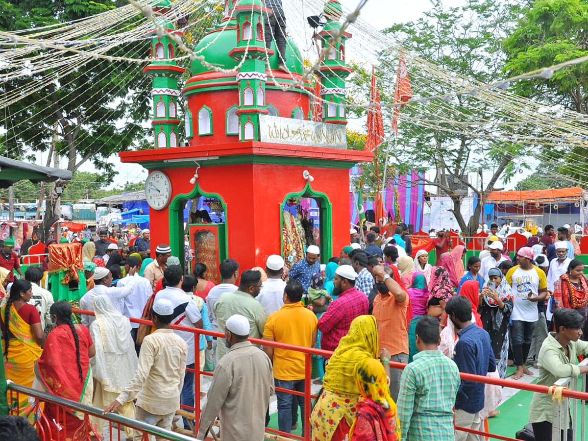 Rottela Panduga Begins in Nellore Photos - Sakshi35