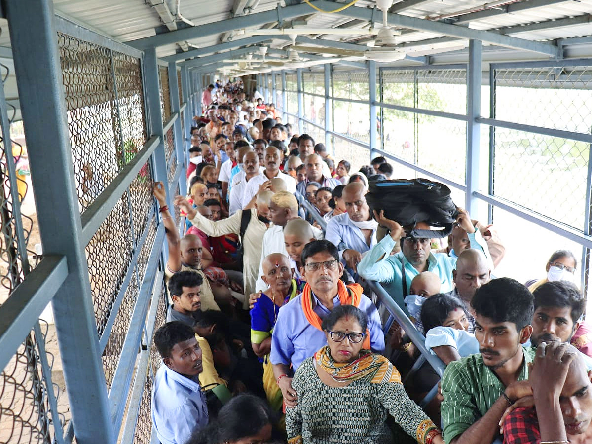 Heavy Rush At Tirumala Photo Gallery - Sakshi4