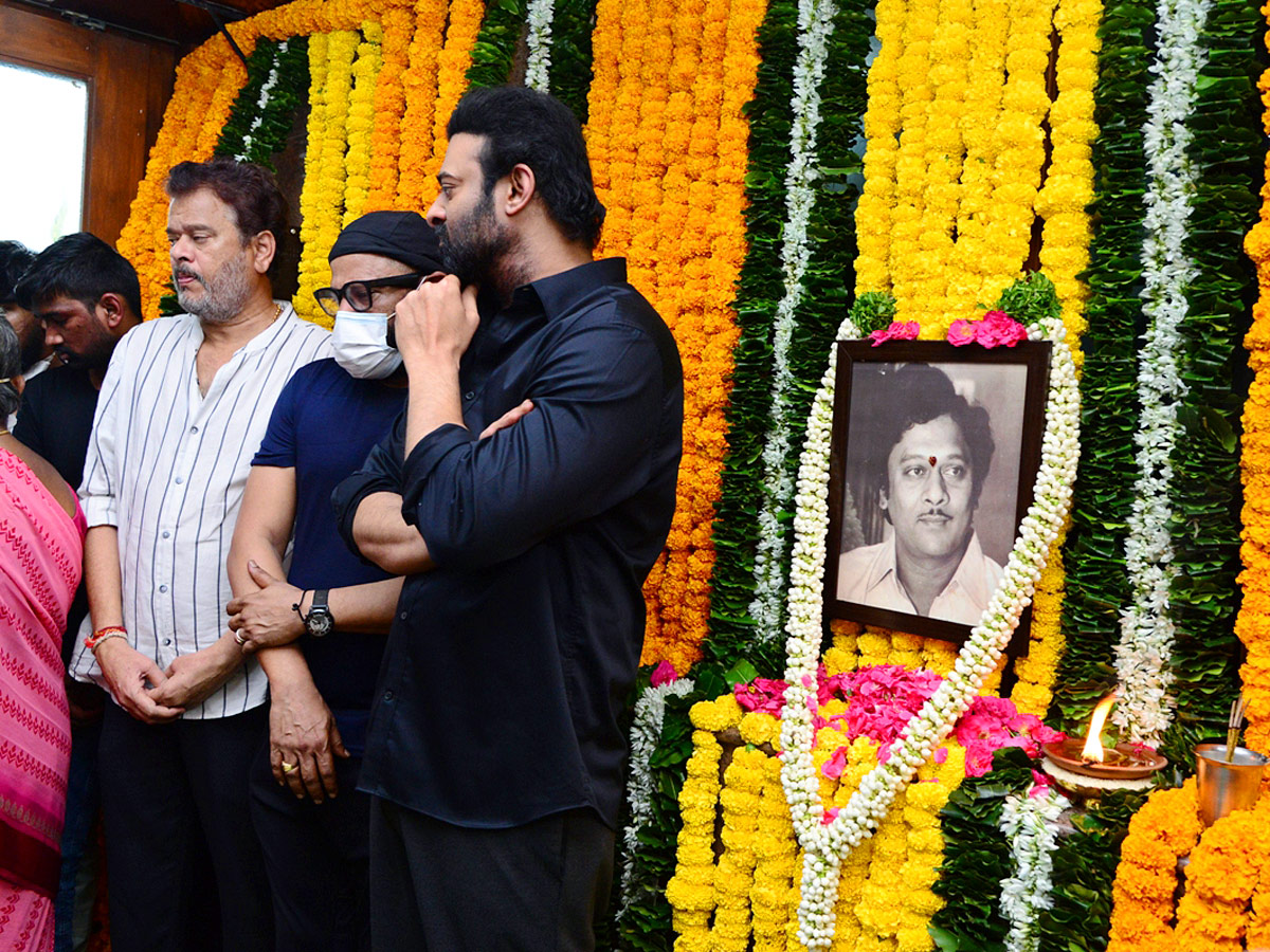 Celebrities Pay Tribute To Krishnam Raju - Sakshi19