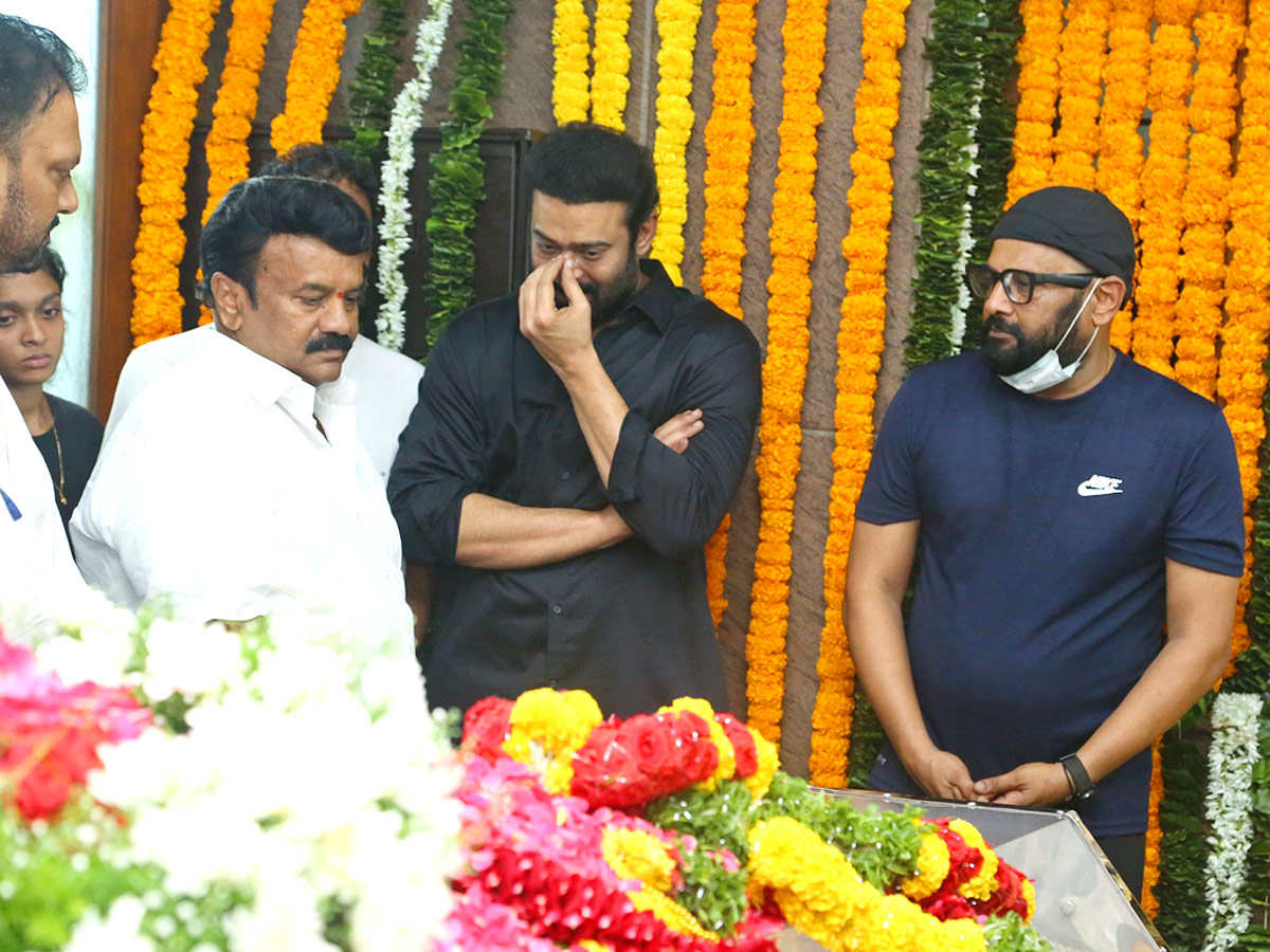 Celebrities Pay Tribute To Krishnam Raju - Sakshi22