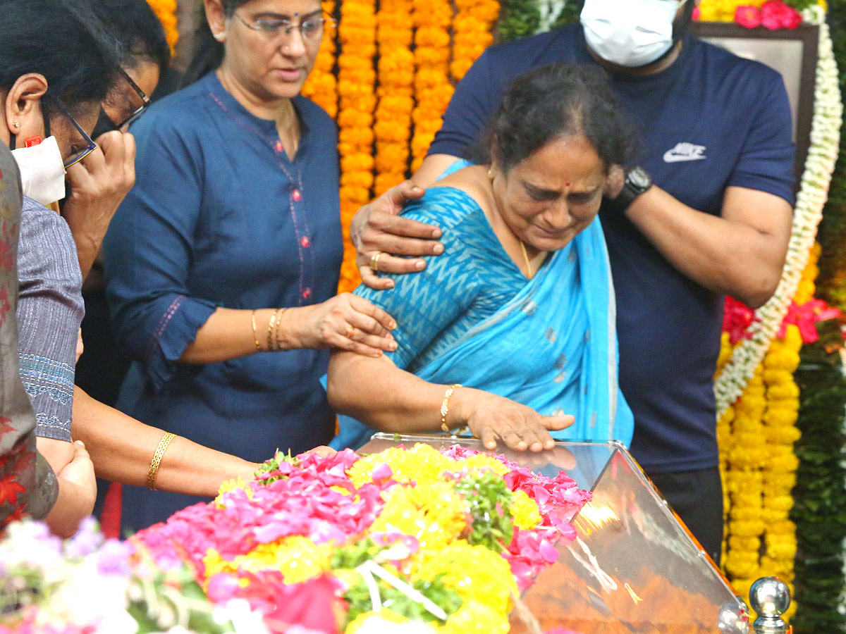 Celebrities Pay Tribute To Krishnam Raju - Sakshi44