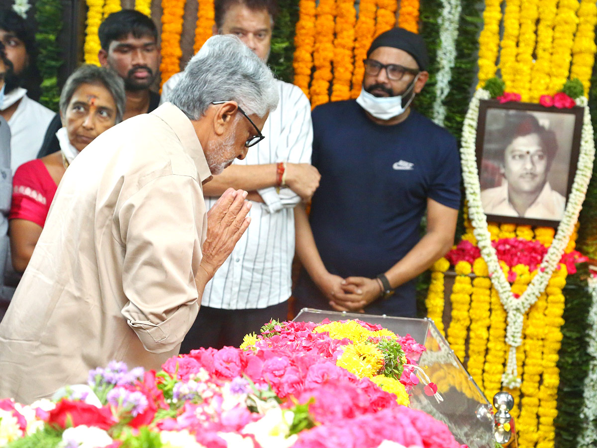 Celebrities Pay Tribute To Krishnam Raju - Sakshi47