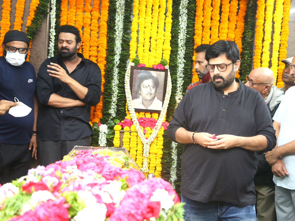 Celebrities Pay Tribute To Krishnam Raju - Sakshi48