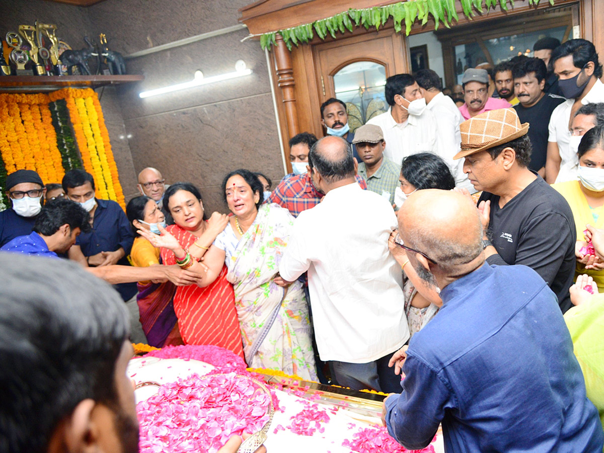 Celebrities Pay Tribute To Krishnam Raju Photo Gallery 2 - Sakshi17