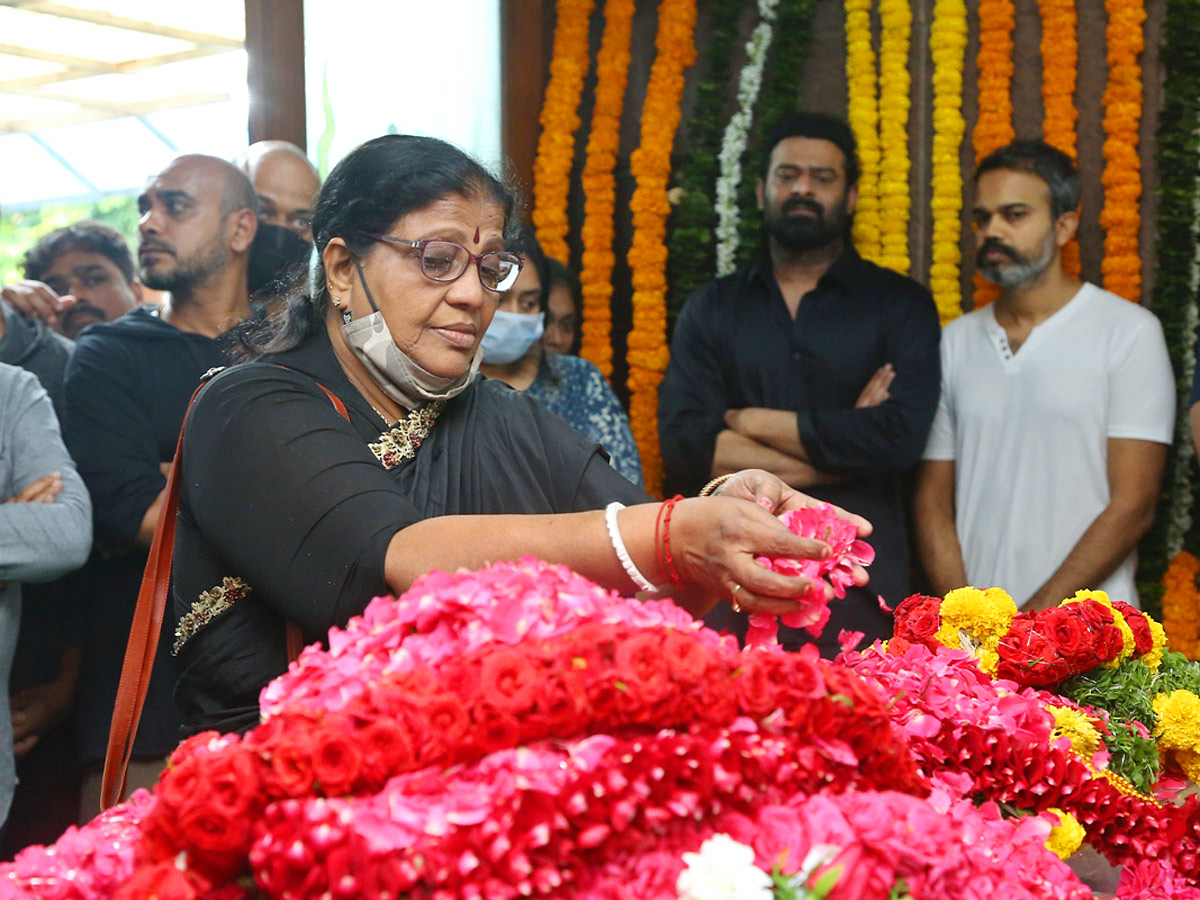 Celebrities Pay Tribute To Krishnam Raju Photo Gallery 2 - Sakshi20