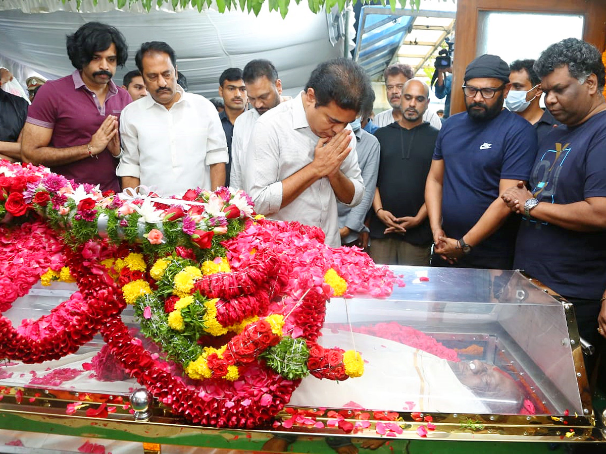 Celebrities Pay Tribute To Krishnam Raju Photo Gallery 2 - Sakshi9