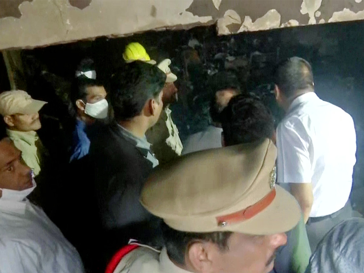 Fire Accident In Secunderabad Ruby Hotel Photos  - Sakshi15