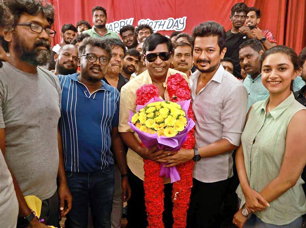 Vadivelu Birthday Celebrations At Maamannan Movie Shooting Spot - Sakshi10