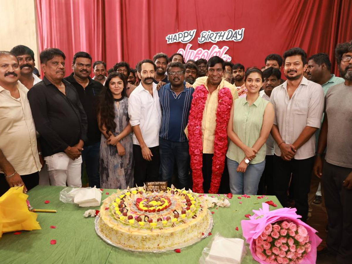 Vadivelu Birthday Celebrations At Maamannan Movie Shooting Spot - Sakshi12