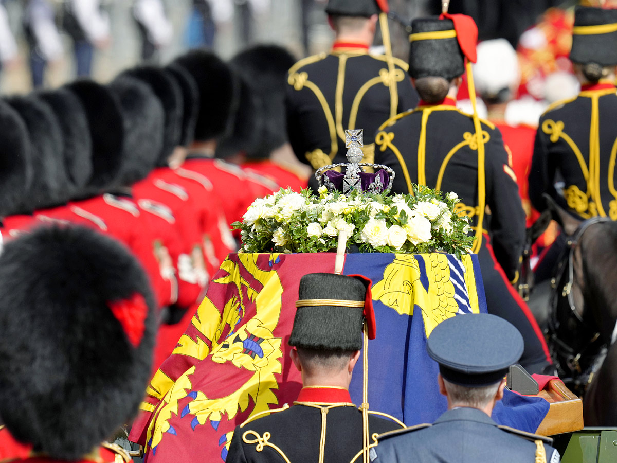 King Charles William and Harry join queens coffin at Westminster Hall Photo Gallery - Sakshi13