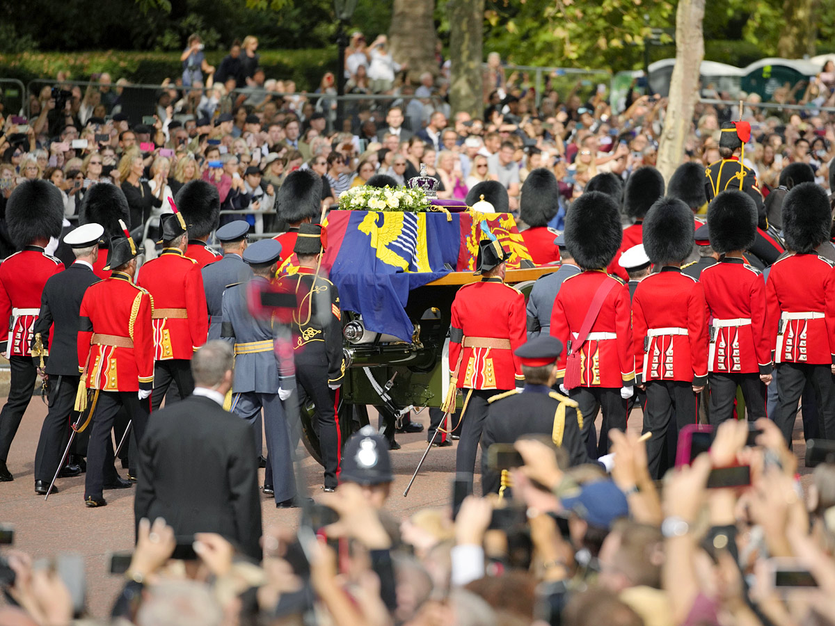 King Charles William and Harry join queens coffin at Westminster Hall Photo Gallery - Sakshi15