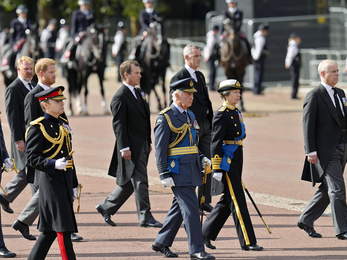 King Charles William and Harry join queens coffin at Westminster Hall Photo Gallery - Sakshi20