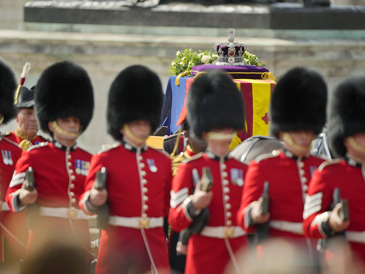 King Charles William and Harry join queens coffin at Westminster Hall Photo Gallery - Sakshi10