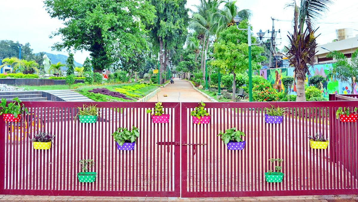 Rajiv Gandhi Park in Vijayawada  - Sakshi13