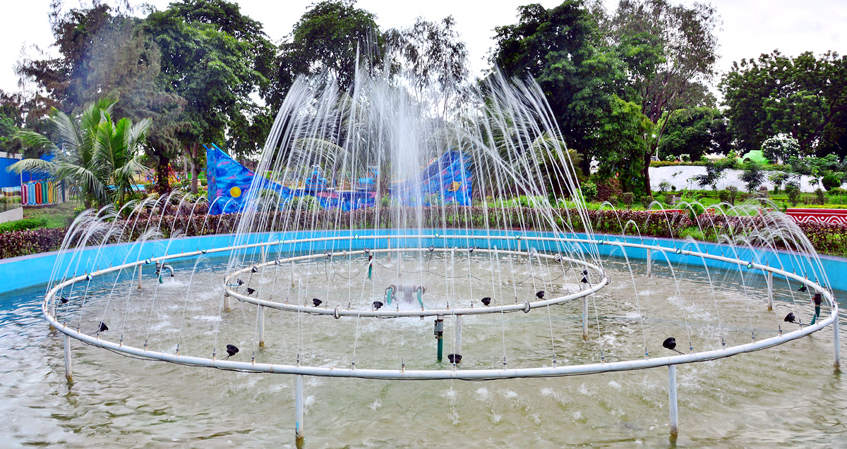 Rajiv Gandhi Park in Vijayawada  - Sakshi15