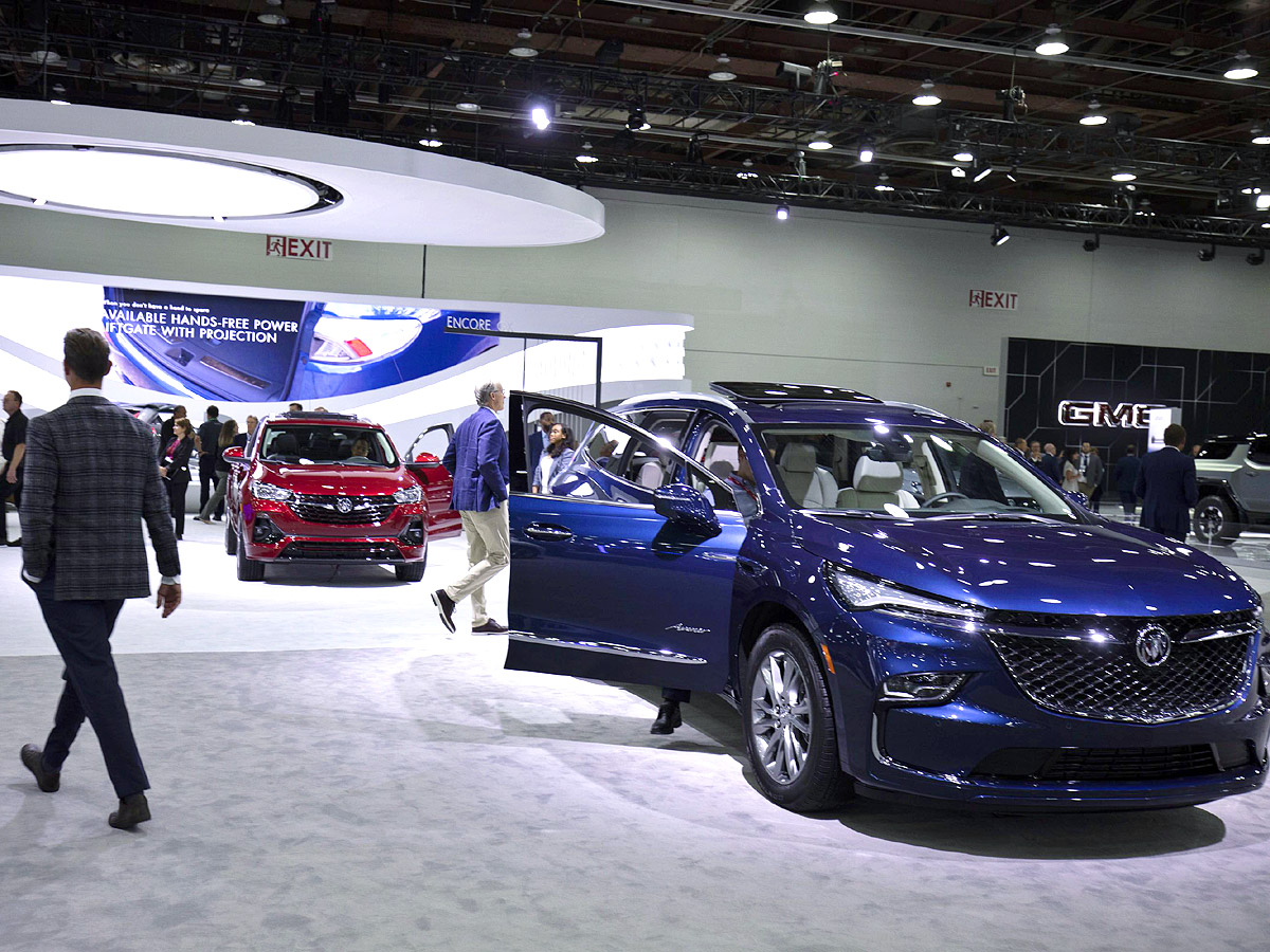 Detroit Auto Show 2022 Photos: US Prez Biden Drives E Car - Sakshi25