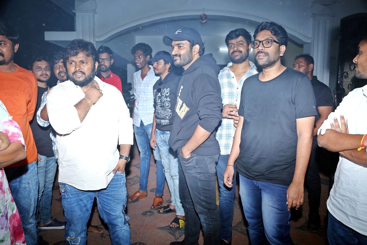 Nenu Meeku Baaga Kavalsinavaadini Movie Success Celebrations - Sakshi7