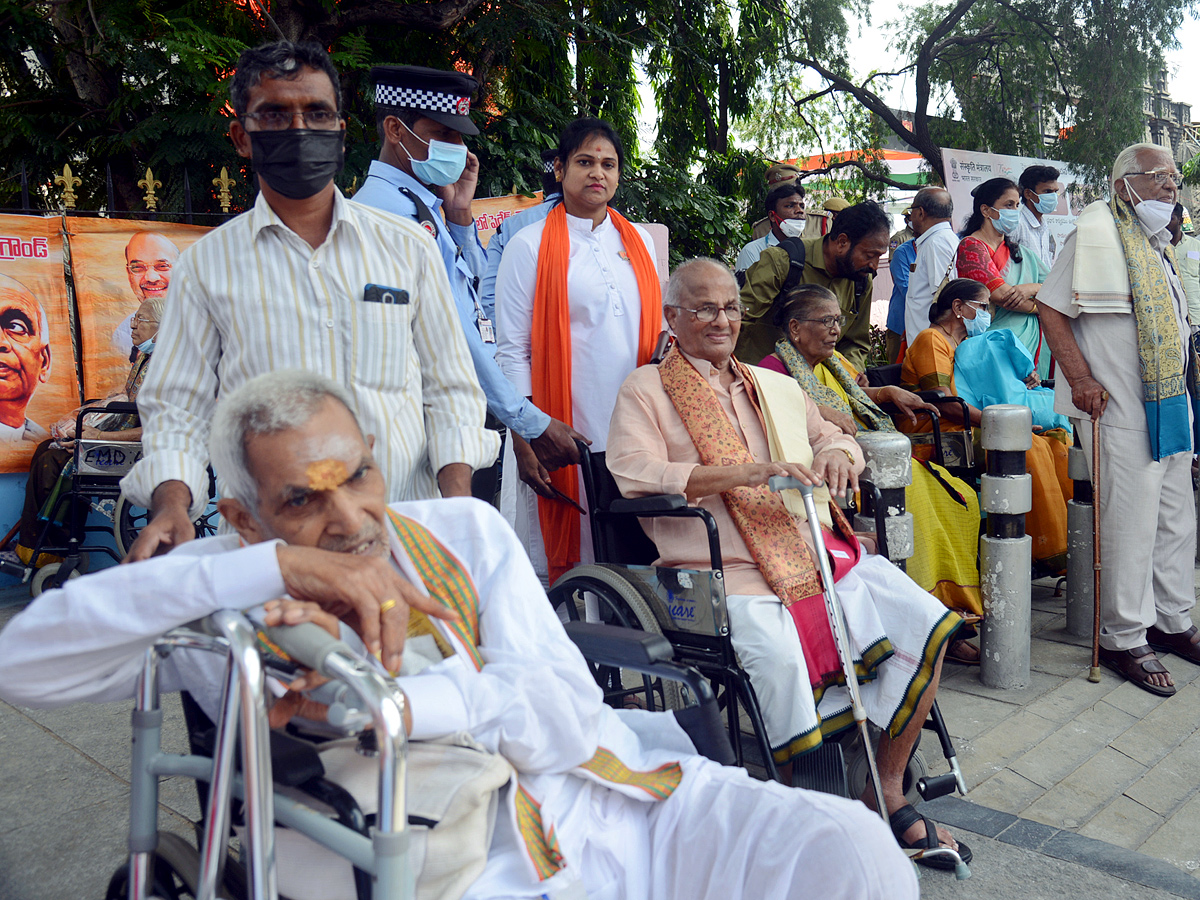 BJP Celebrates 75th Hyderabad Liberation Day At Parade Grounds Photo Gallery - Sakshi2