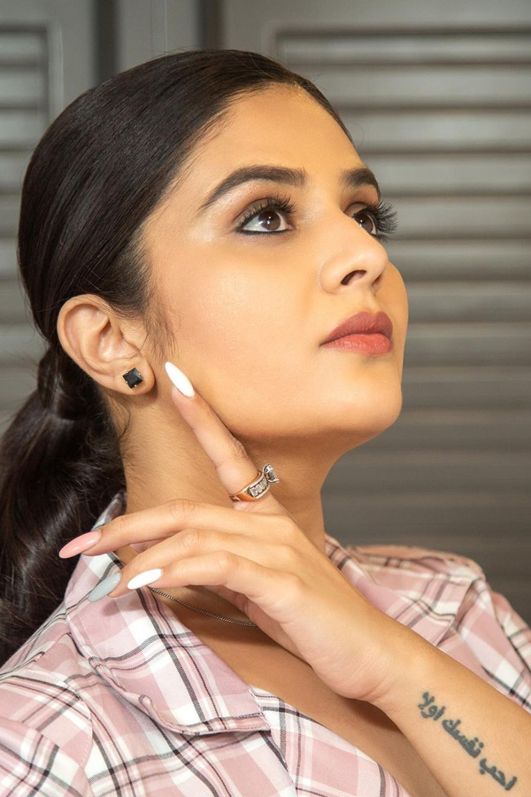 Anchor Sreemukhi Latest Photos - Sakshi12