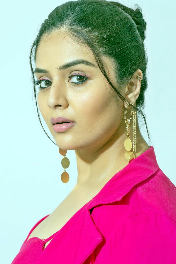 Anchor Sreemukhi Latest Photos - Sakshi14