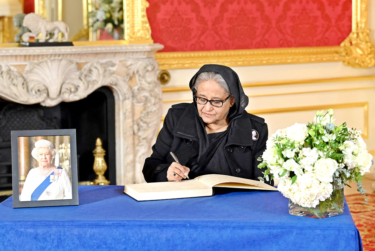 World Leaders Arrive In London For Funeral Of Queen Elizabeth II - Sakshi2