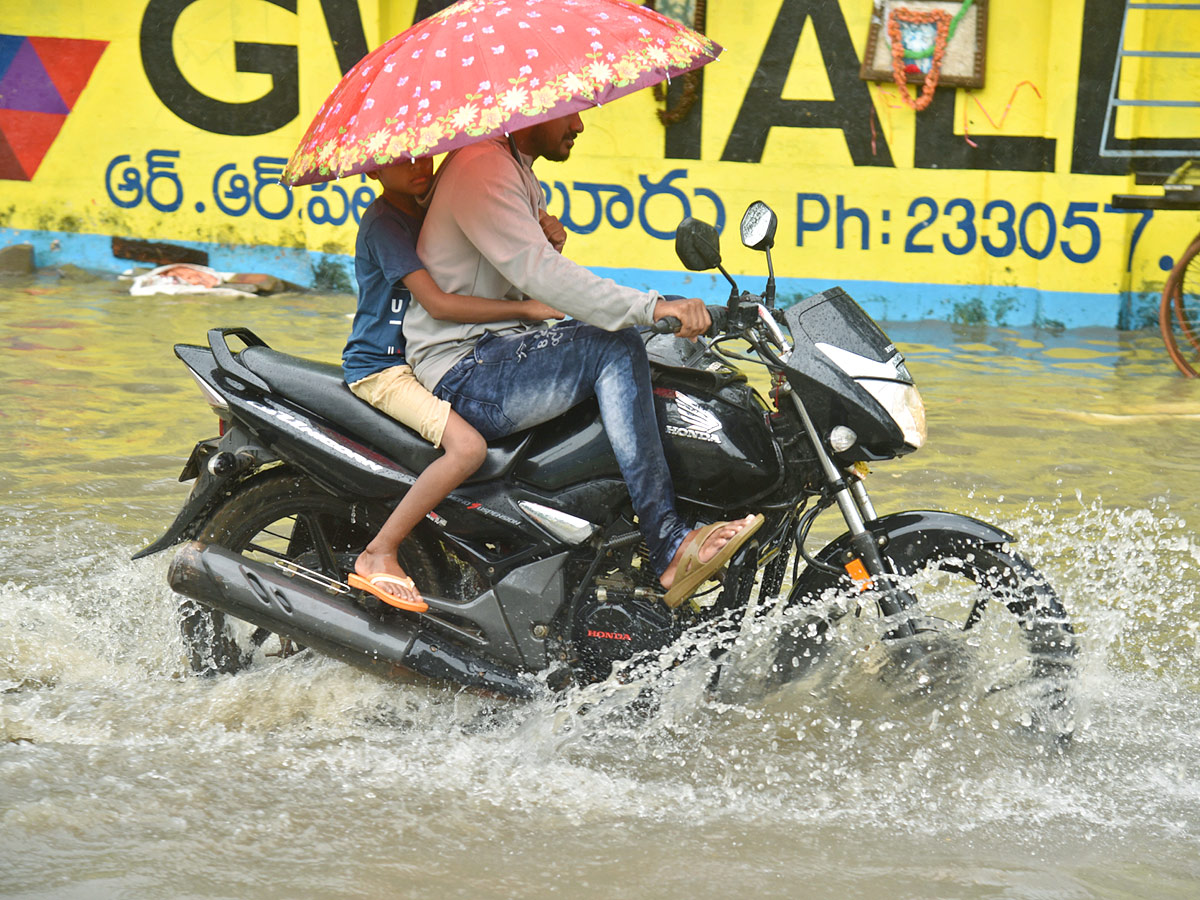 Heavy Rainfall in West Godavari District Eluru - Sakshi20