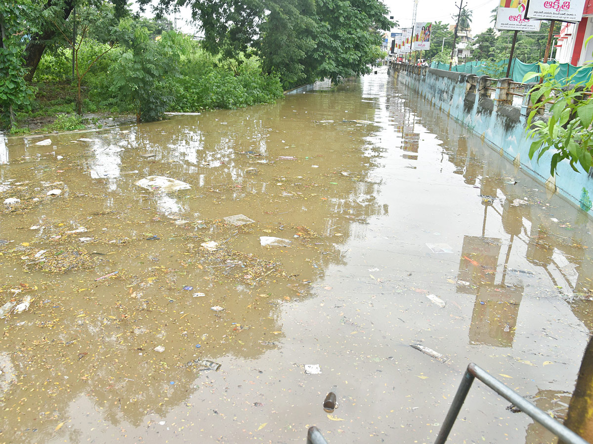 Heavy Rainfall in West Godavari District Eluru - Sakshi25