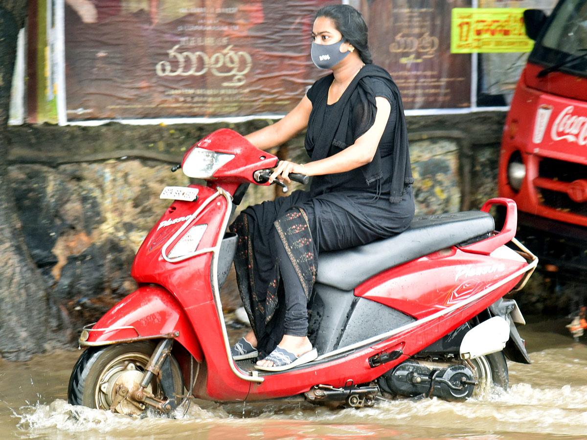 Heavy Rainfall in West Godavari District Eluru - Sakshi26