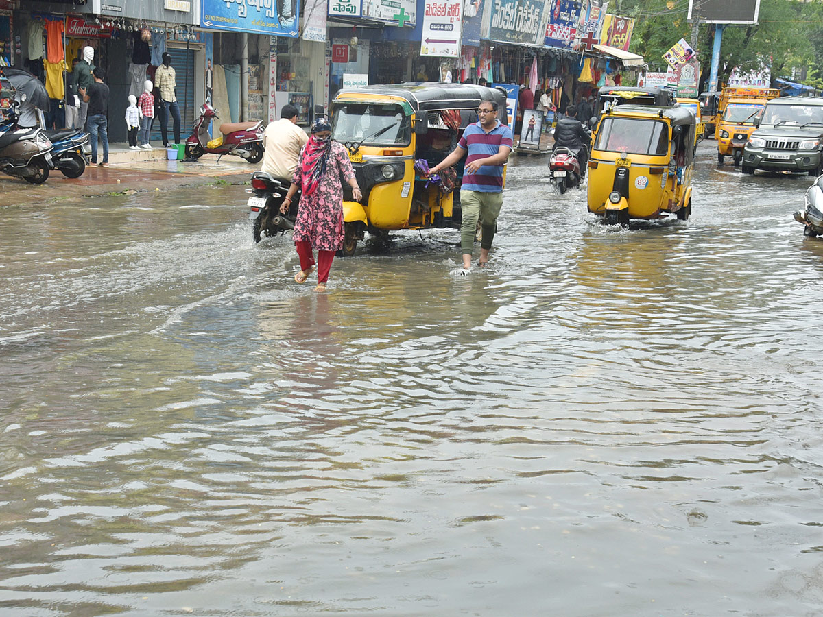 Heavy Rainfall in West Godavari District Eluru - Sakshi27