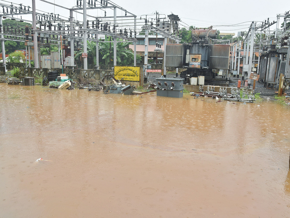 Heavy Rainfall in West Godavari District Eluru - Sakshi3