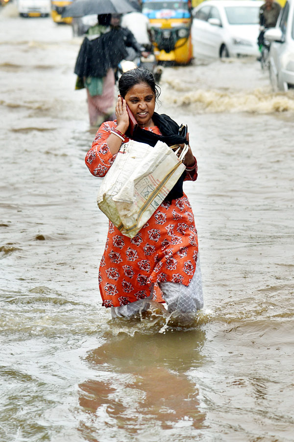 Heavy Rainfall in West Godavari District Eluru - Sakshi39