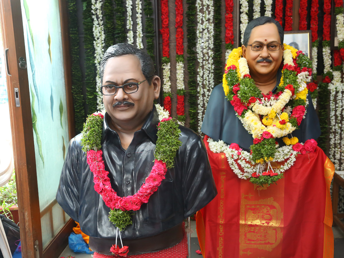 Tollywood senior actor krishnam raju 11th day ceremony Photo Gallery - Sakshi14