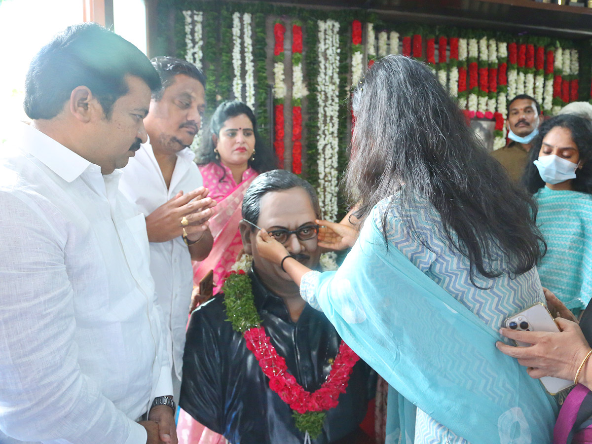 Tollywood senior actor krishnam raju 11th day ceremony Photo Gallery - Sakshi6