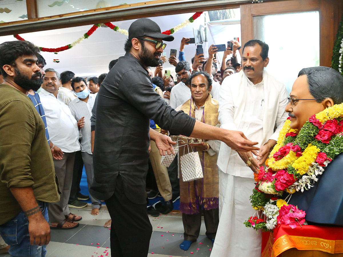 Tollywood senior actor krishnam raju 11th day ceremony Photo Gallery - Sakshi2