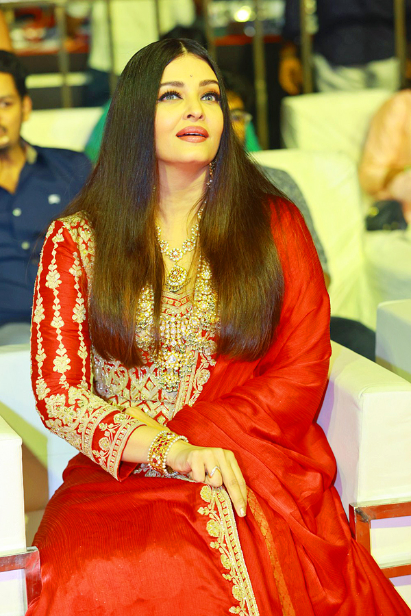 Aishwarya Rai bachchan Ponniyin Selvan Pre Release Event - Sakshi10