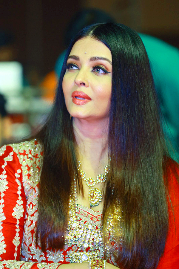 Aishwarya Rai bachchan Ponniyin Selvan Pre Release Event - Sakshi12