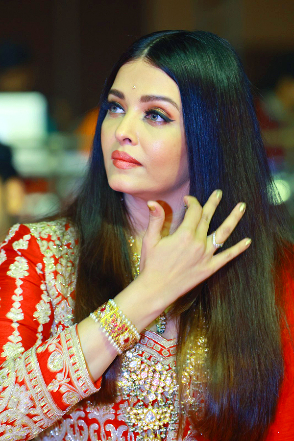 Aishwarya Rai bachchan Ponniyin Selvan Pre Release Event - Sakshi16