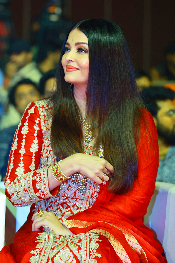 Aishwarya Rai bachchan Ponniyin Selvan Pre Release Event - Sakshi19