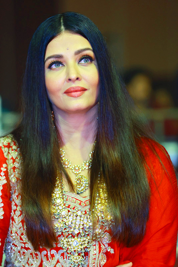 Aishwarya Rai bachchan Ponniyin Selvan Pre Release Event - Sakshi2