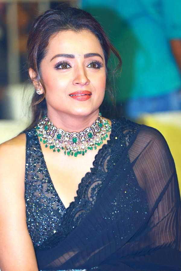 Trisha Krishnan Latest Photos - Sakshi11