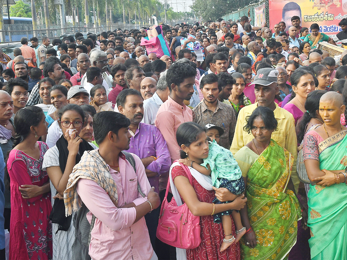 Dussehra Celebrations Starts At Indrakeeladri Photo Gallery - Sakshi18