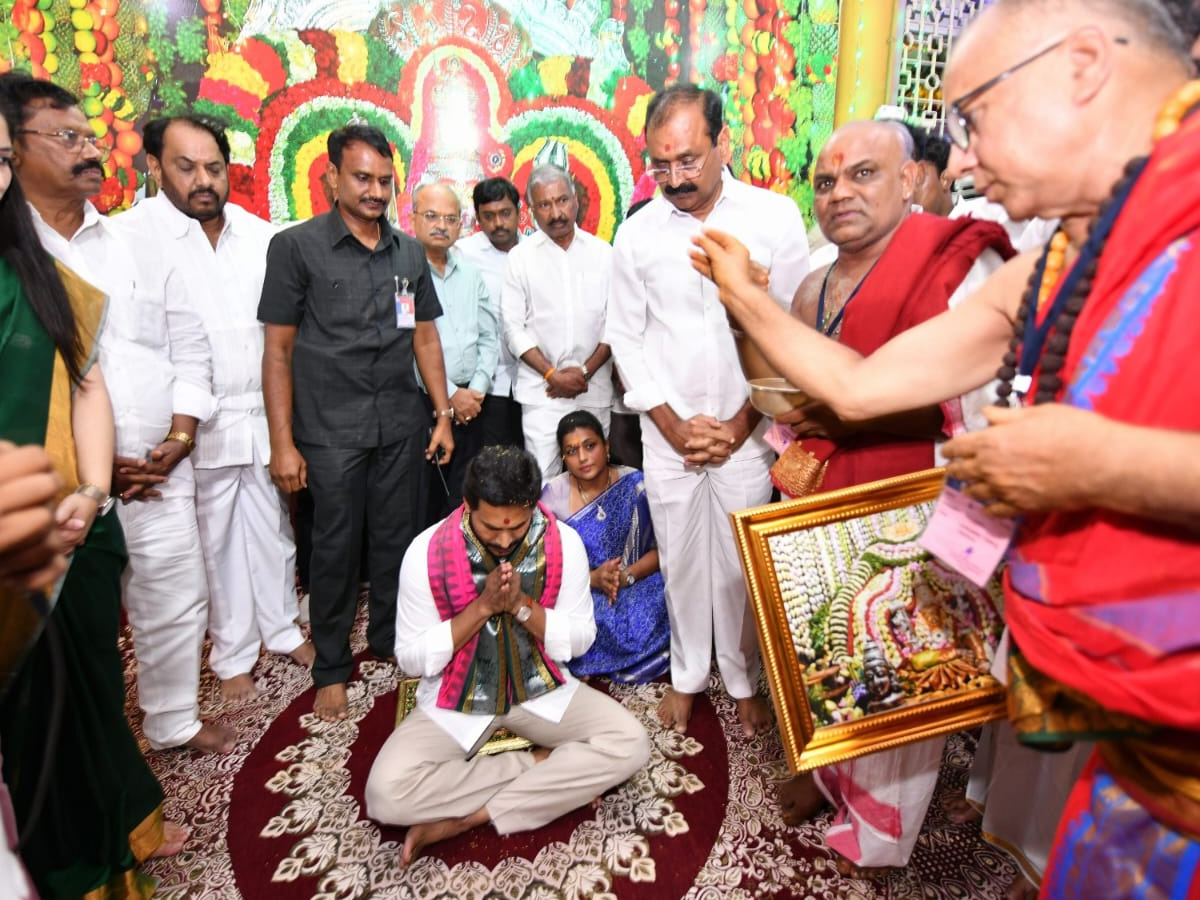 AP CM YS Jagan Tirumala Tour Day 1 Photo Gallery - Sakshi9