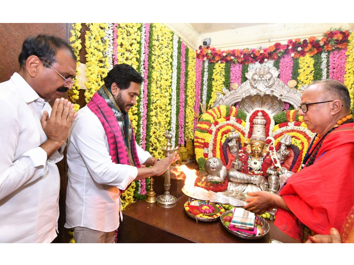 AP CM YS Jagan Tirumala Tour Day 1 Photo Gallery - Sakshi11