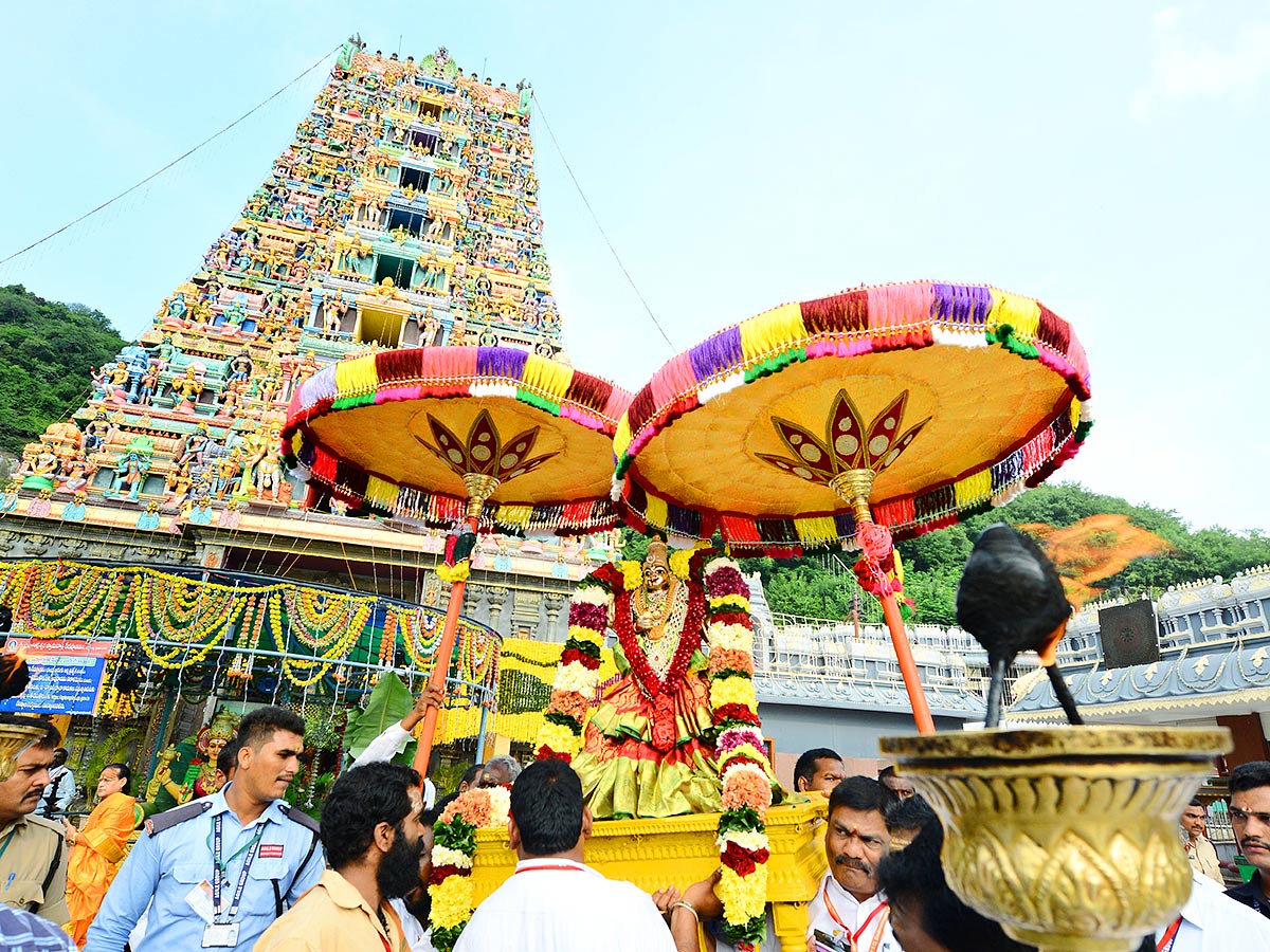 Dussehra festivities to Begin at Vijayawada Kanaka Durga Temple - Sakshi37