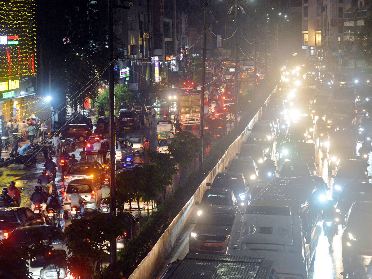 Heavy Rain in Hyderabad - Sakshi15