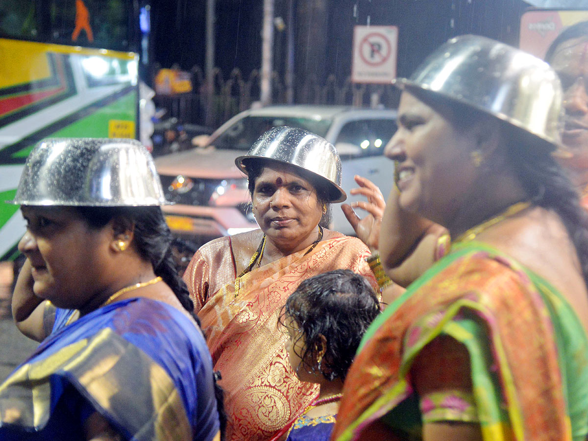 Heavy Rain in Hyderabad - Sakshi19