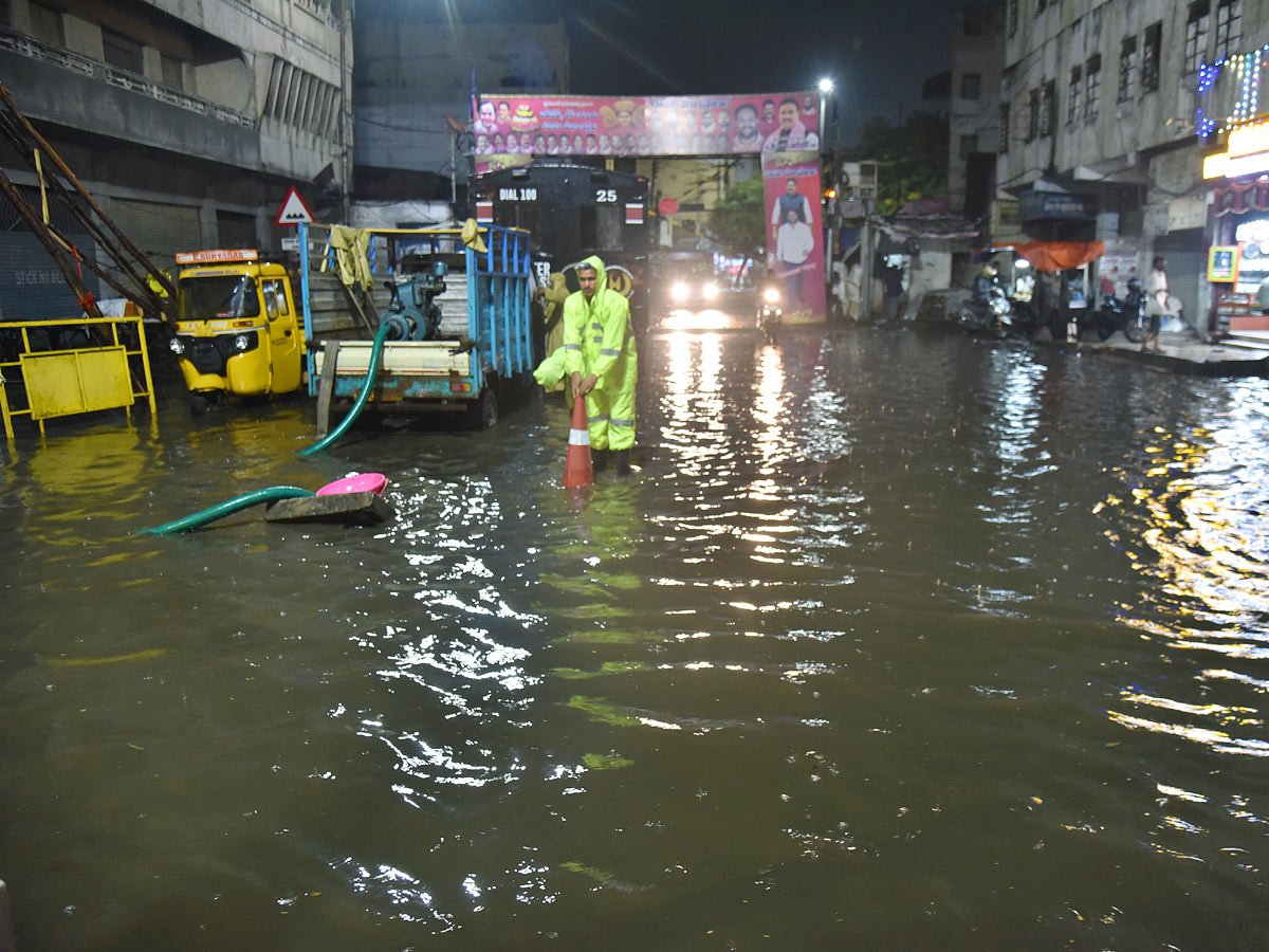 Heavy Rain in Hyderabad - Sakshi24